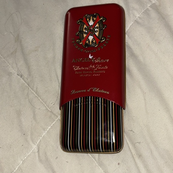 Arturo Fuente Angels Share collectible travel tin - Picture 2 of 4